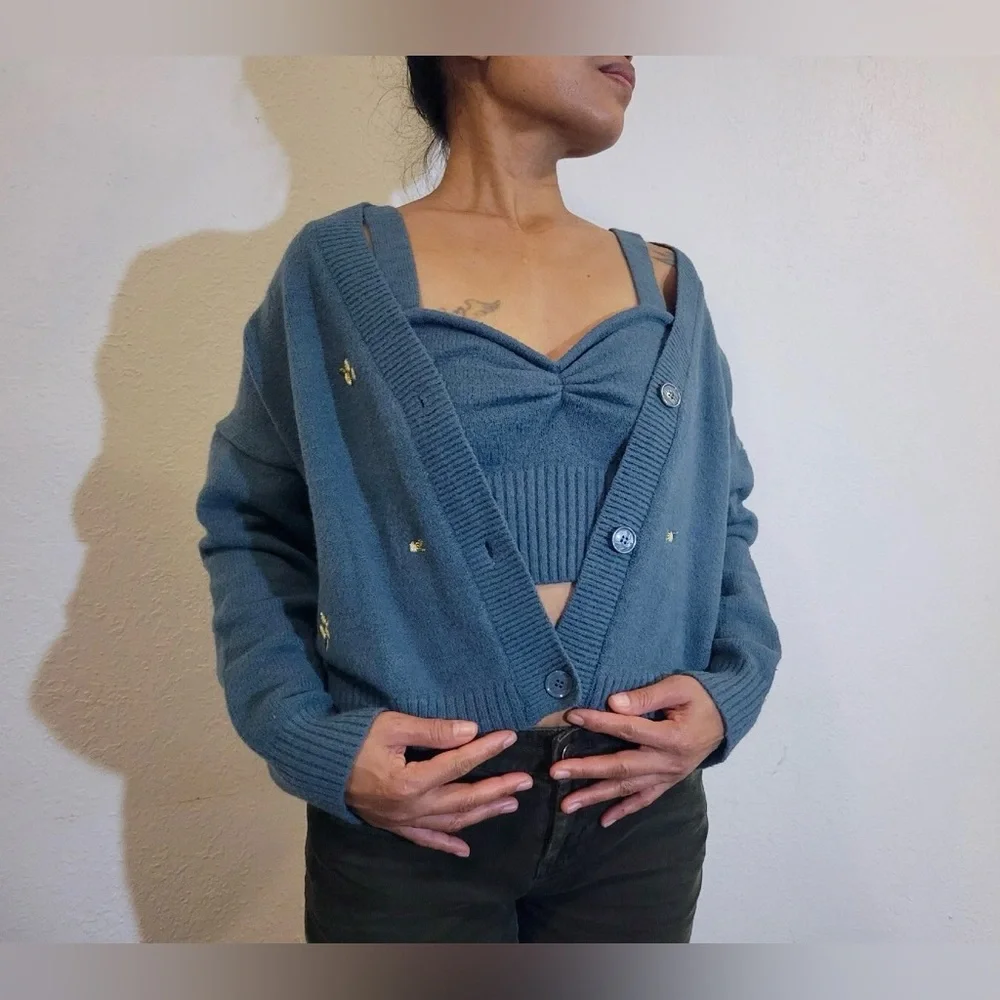 Witty Fox Ditzy Floral Crop Button Cardigan - Green - XL - Picture 3 of 14